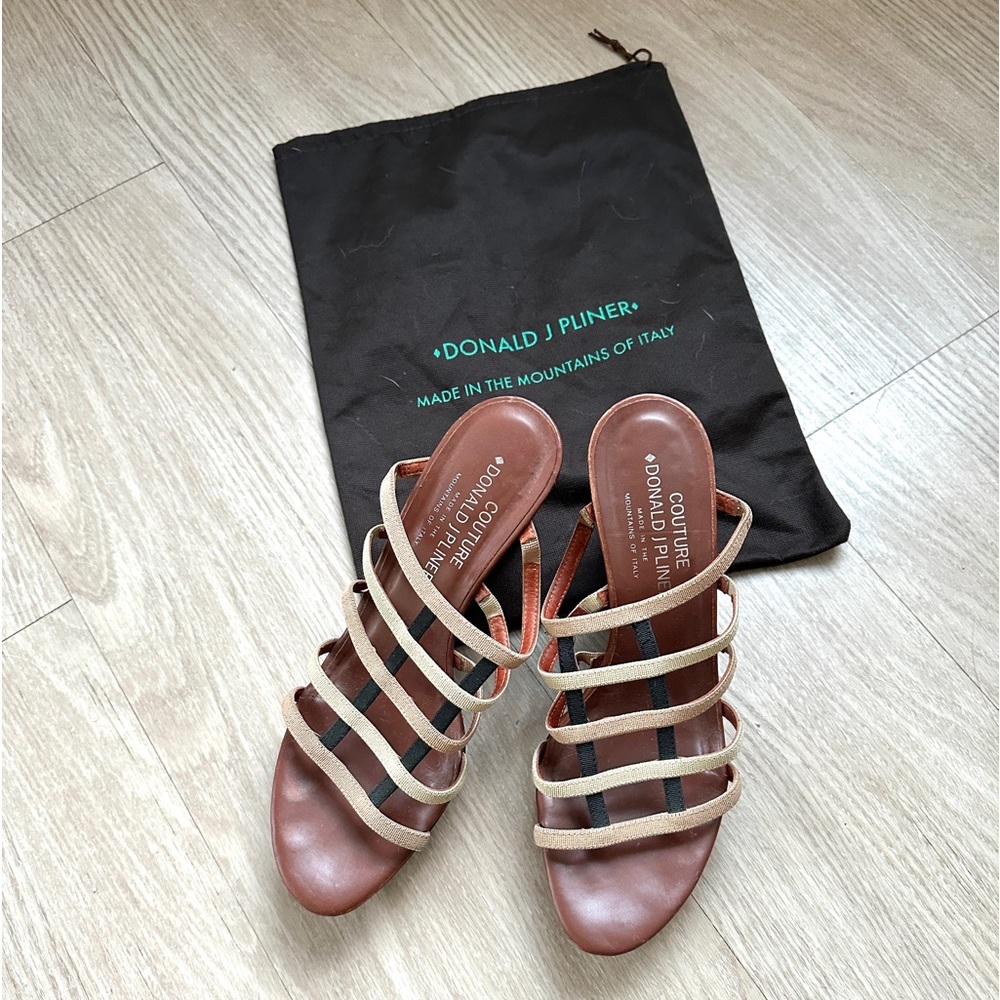 Donald Pliner Wedges